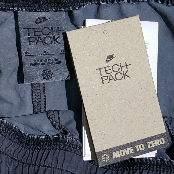 Nike Tech Pack Womens Loose Fit High Rise Woven Shorts XL Anthracite Gray NWT - Picture 6 of 8